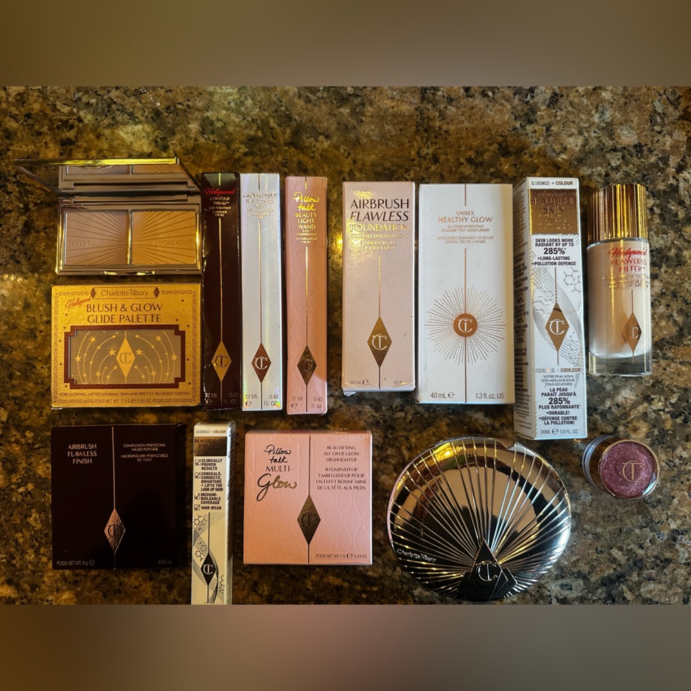 Charlotte Tilbury Beauty Collection ✨ 
New and Unused Light-Medium Skin Tone